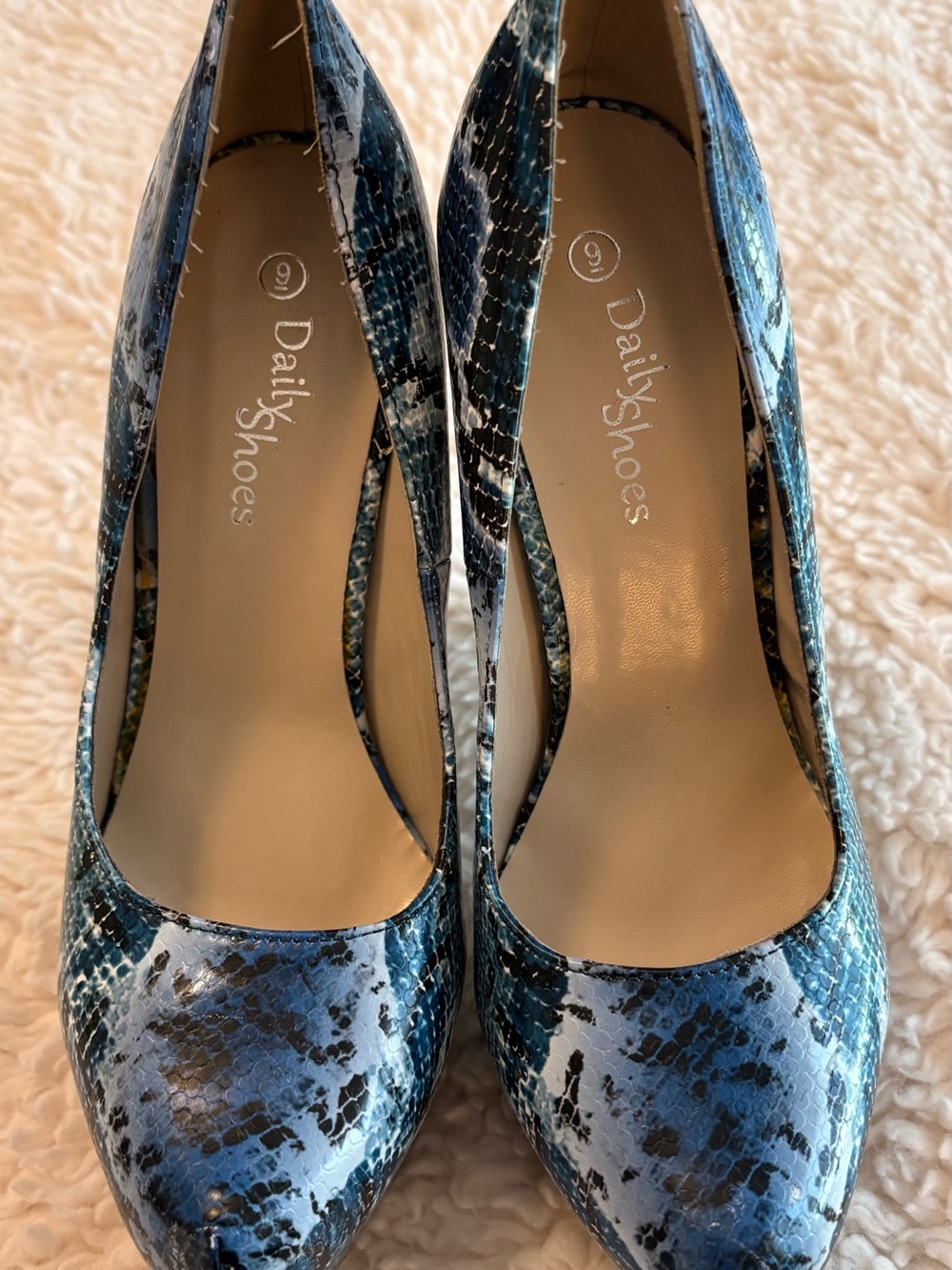 Blue Snakeskin Print Platform Stiletto Heels Size 9
